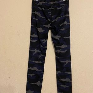 Athleta Girl Chit Chat Camo Tight / Leggings Sz L/12
